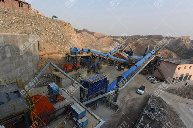 中譽鼎力單段錘式破碎機在衛(wèi)輝市春江水泥生產(chǎn)線的應用