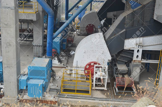 中譽鼎力單段錘式破碎機在衛(wèi)輝市春江水泥生產(chǎn)線的應用