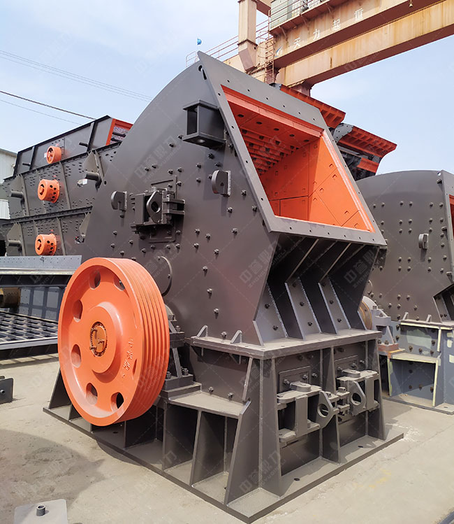 日產1萬噸的反擊破碎機