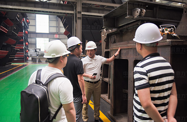 參觀中譽(yù)鼎力智能化一體生產(chǎn)車間