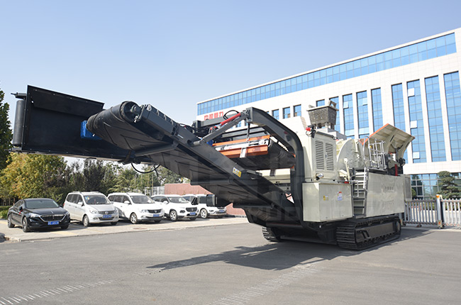 移動(dòng)式破碎機(jī)如何選擇不會(huì)賠本 移動(dòng)式破碎機(jī)如何選擇不會(huì)賠本